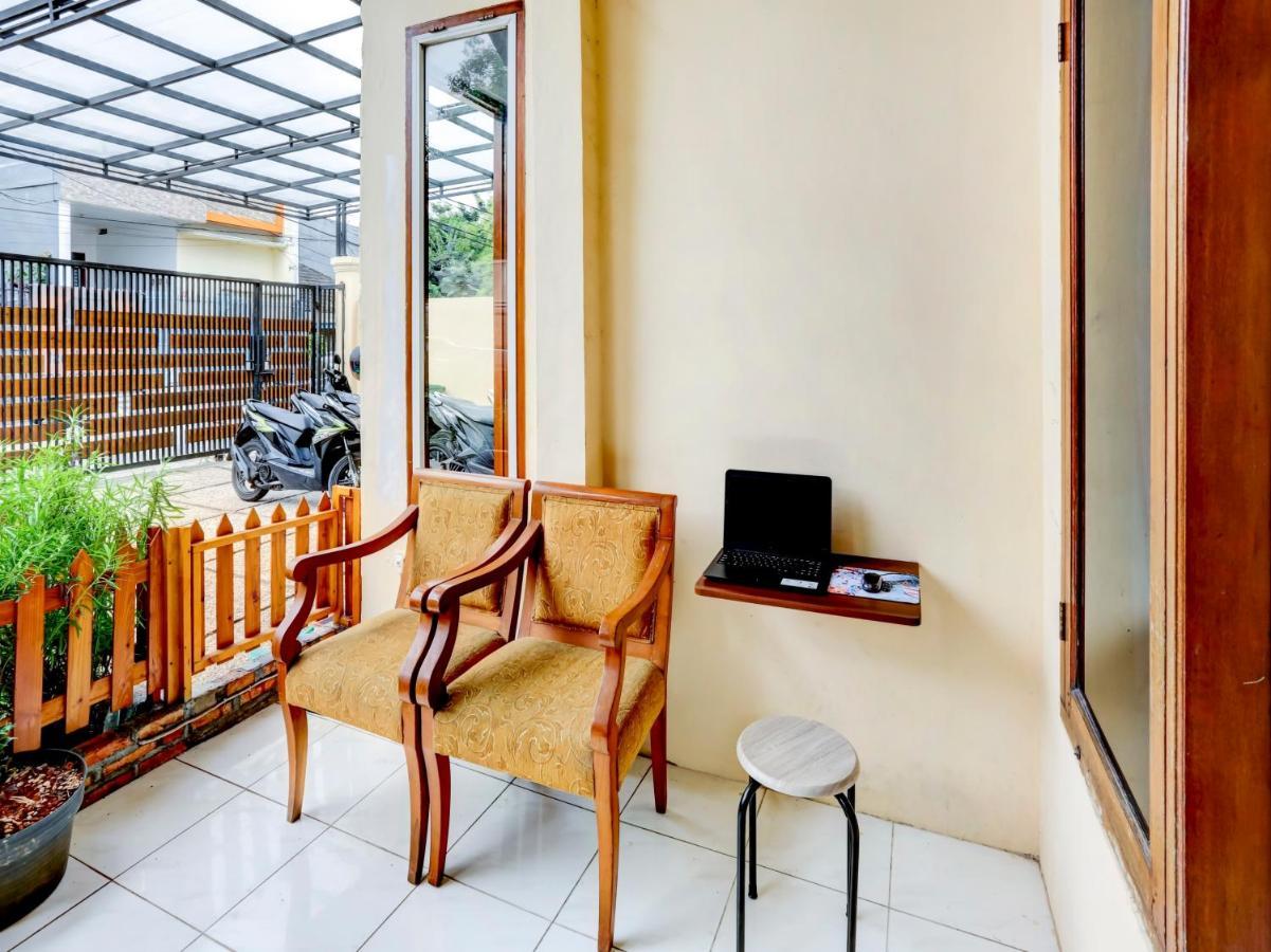 Jabusimo Syariah Redpartner Hotel Jakarta Exterior photo