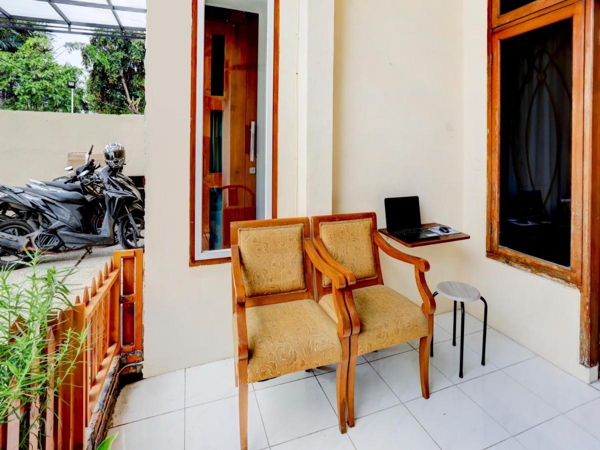 Jabusimo Syariah Redpartner Hotel Jakarta Exterior photo