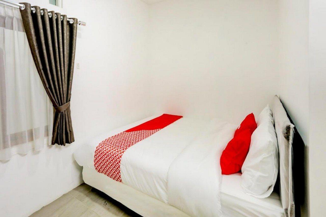 Jabusimo Syariah Redpartner Hotel Jakarta Exterior photo